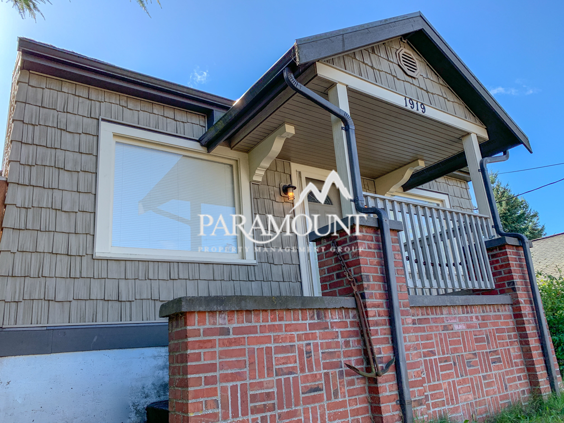 1919 5th St - Photo 2 of 23