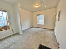 featured image of 424 W 6th St