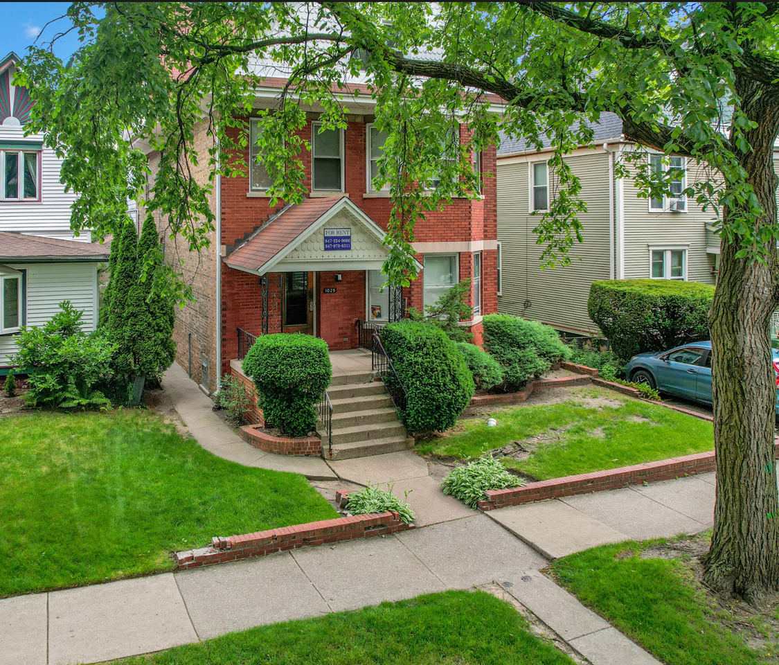 1029 Garnett - Photo 2 of 5