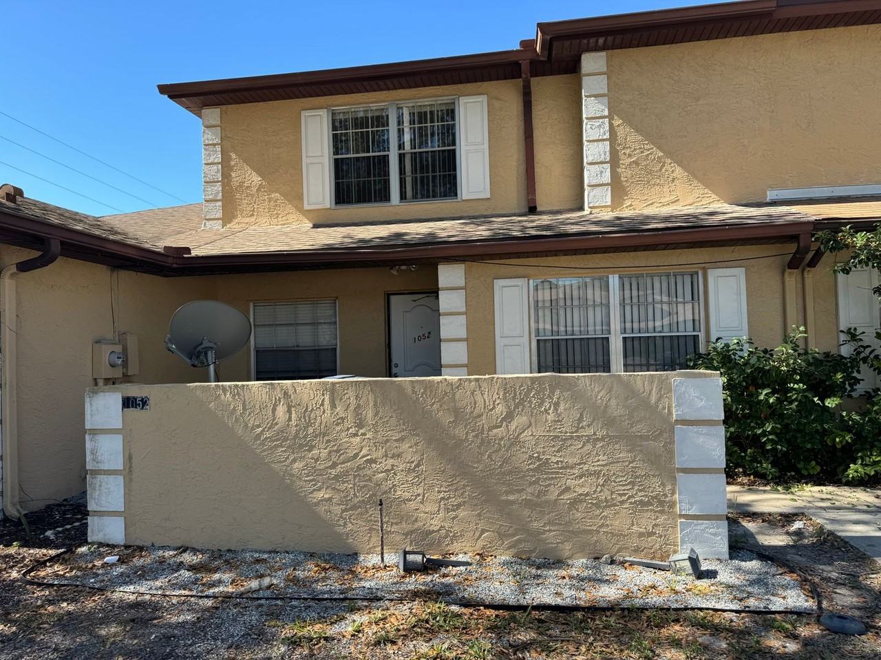 1052 Sophie Blvd - Photo 3 of 24