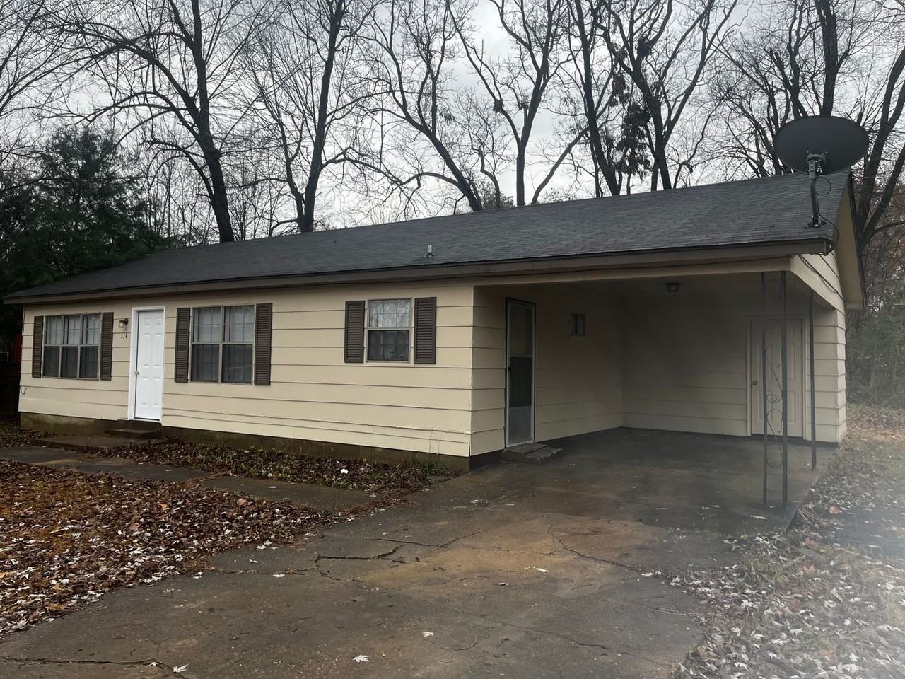 114 Holly Cv - Photo 2 of 16