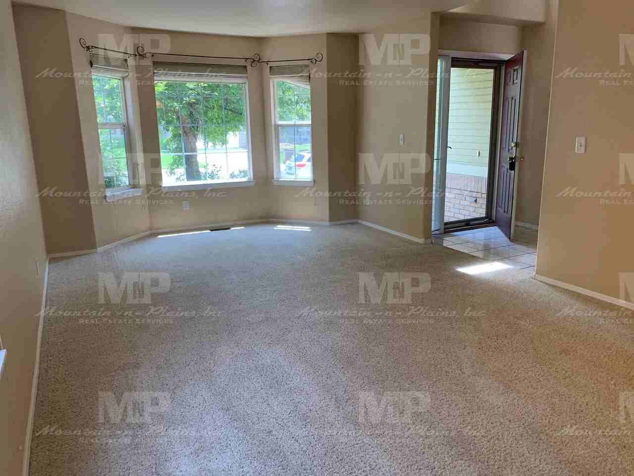 714 Bentley Pl - Photo 4 of 21