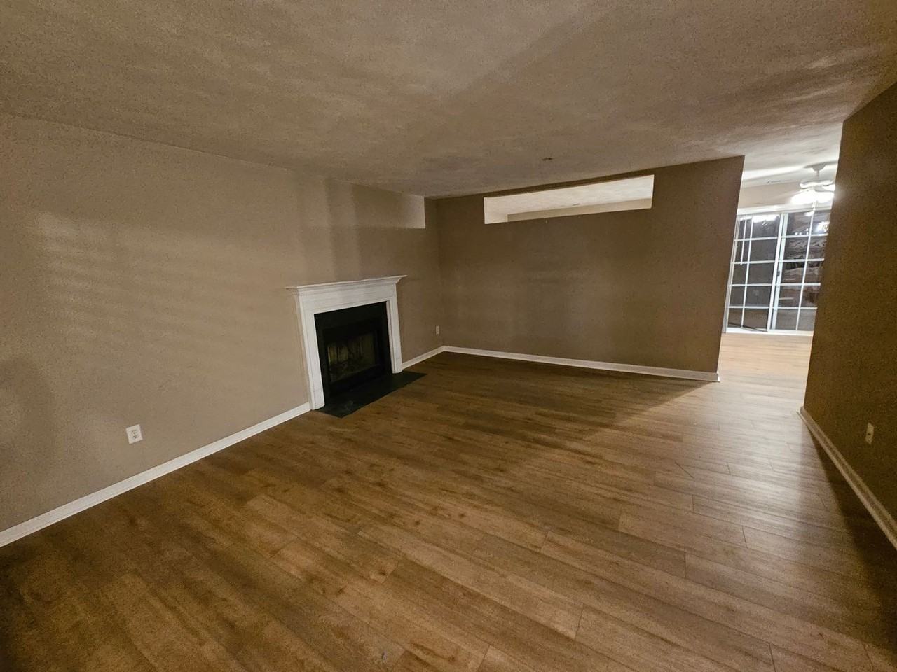 2825 N Creek Dr - Photo 4 of 17