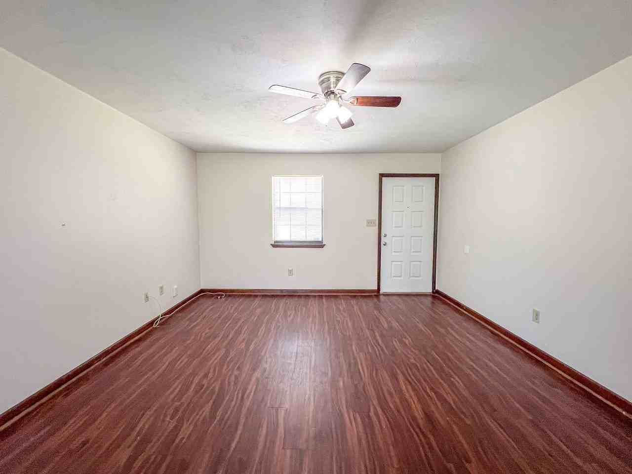 1400 Fuller Rd - Photo 5 of 23