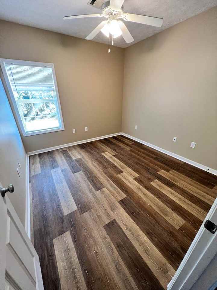 303 N Ross St - Photo 7 of 7