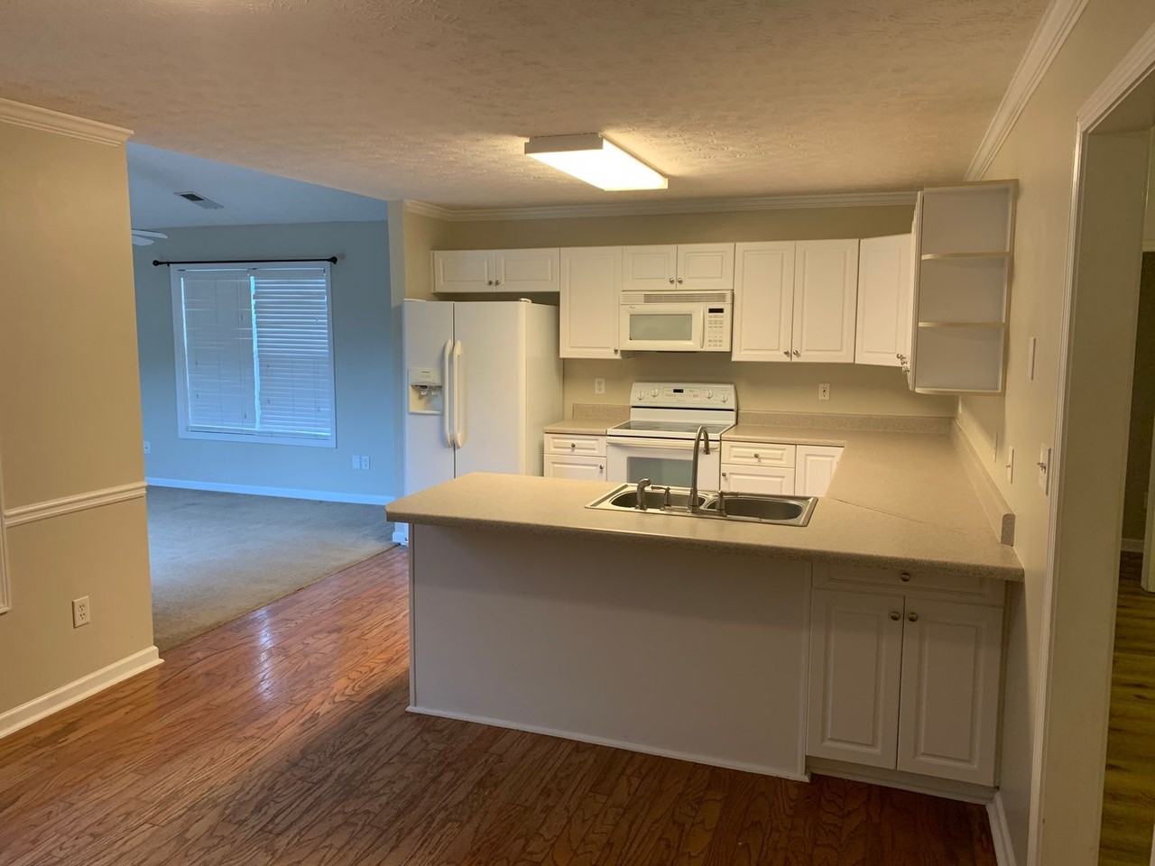 1591 Newman Dr - Photo 2 of 10