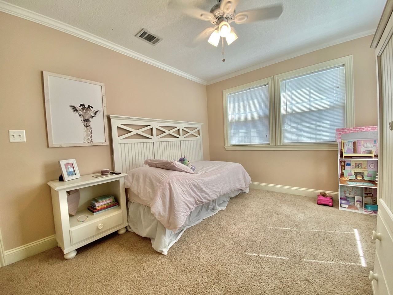 4901 Liberty Cir - Photo 6 of 11