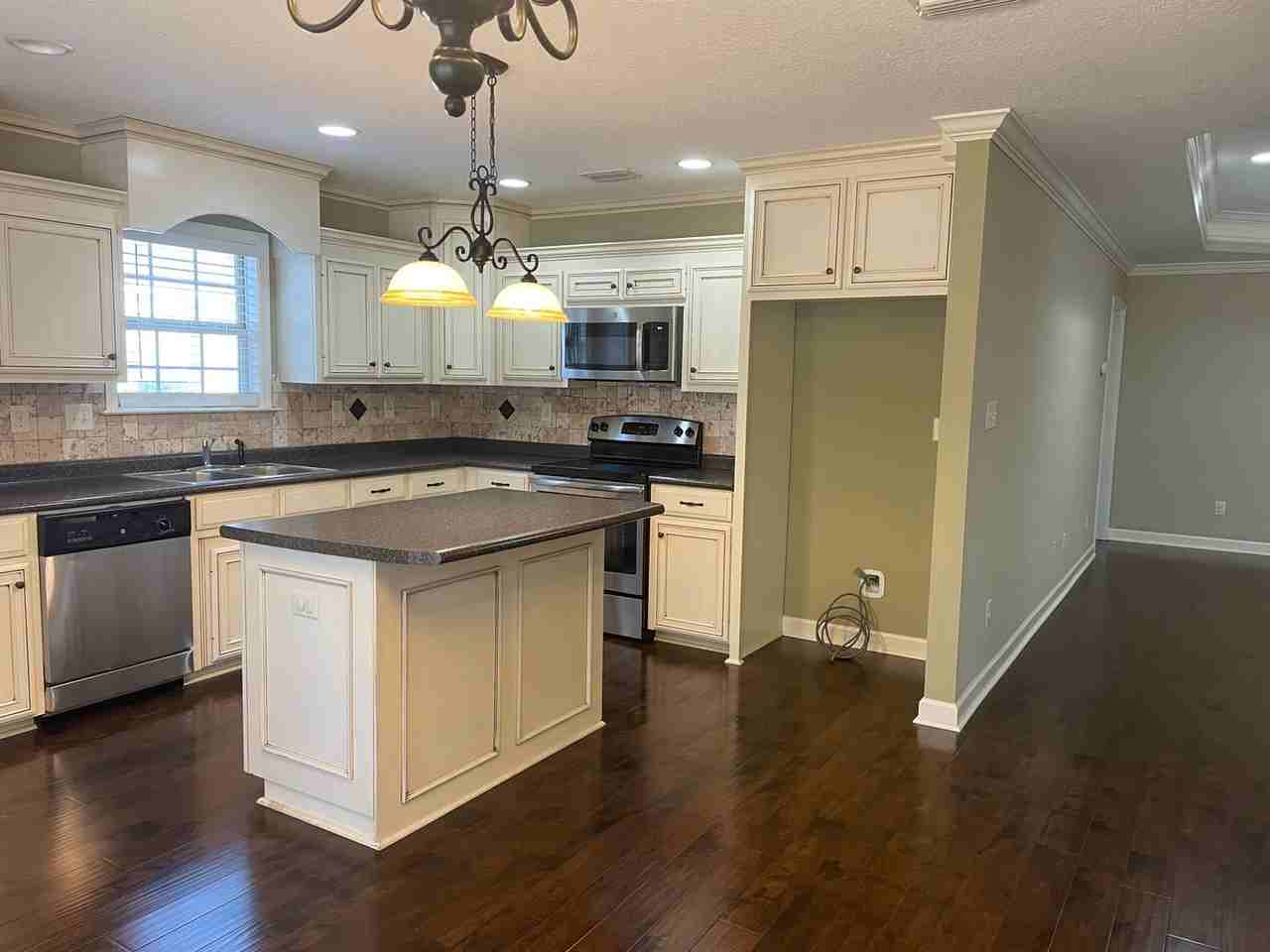 4894 Smokey Ln - Photo 4 of 13