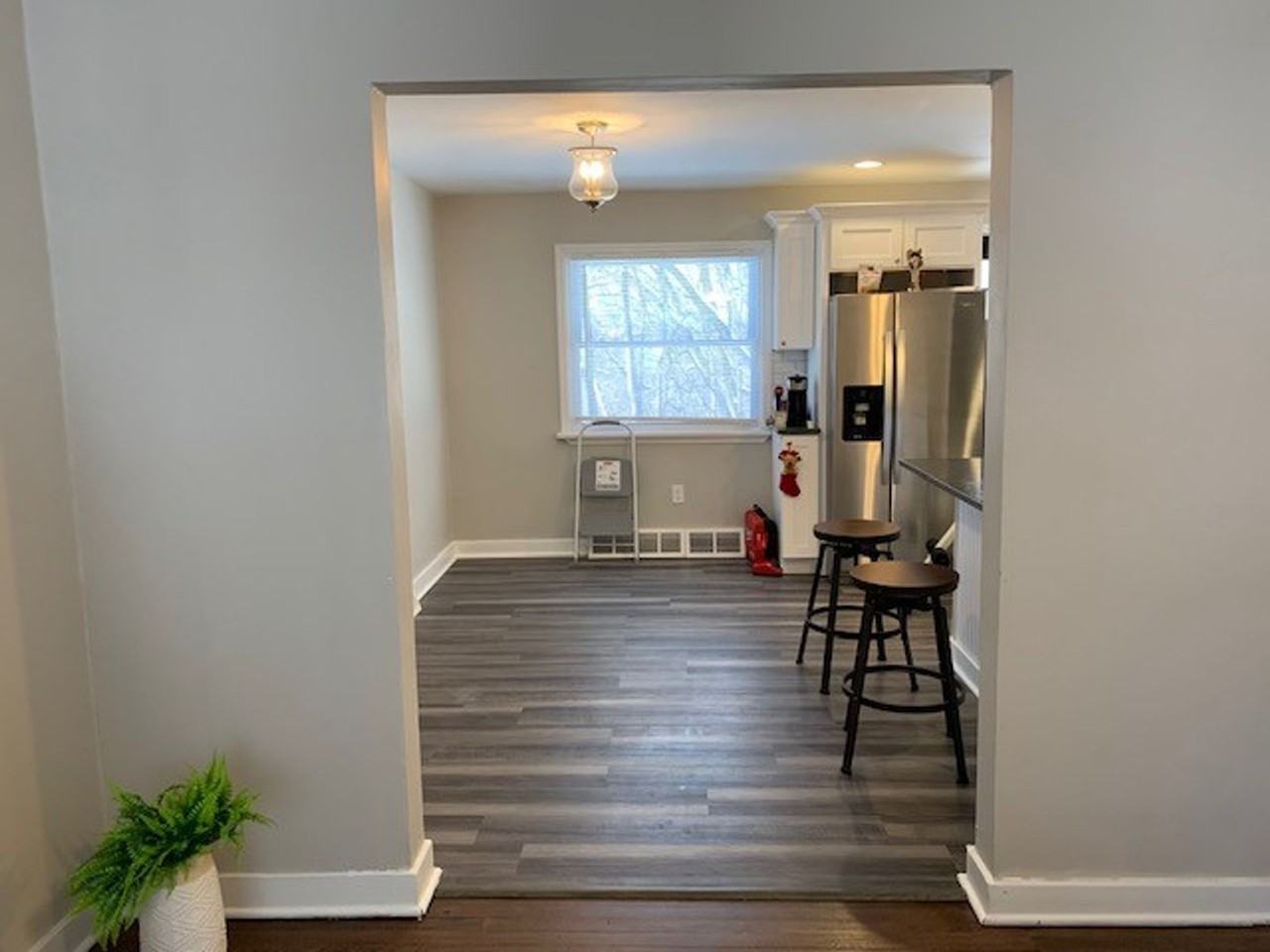 525 N Mathilda St - Photo 3 of 17