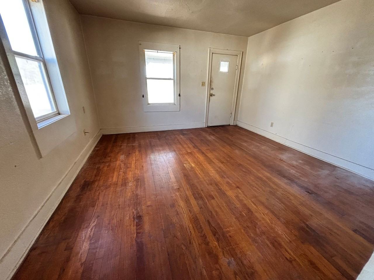 703 N Boulevard - Photo 7 of 7