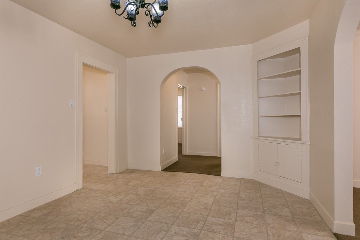 701 Sunset Ter - Photo 5 of 14