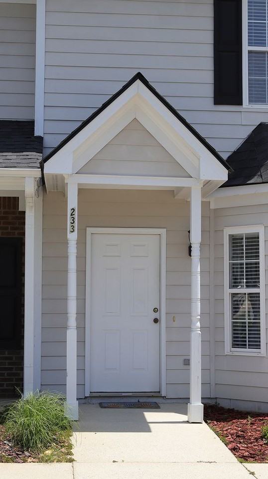 233 Dairy Rd - Photo 4 of 19