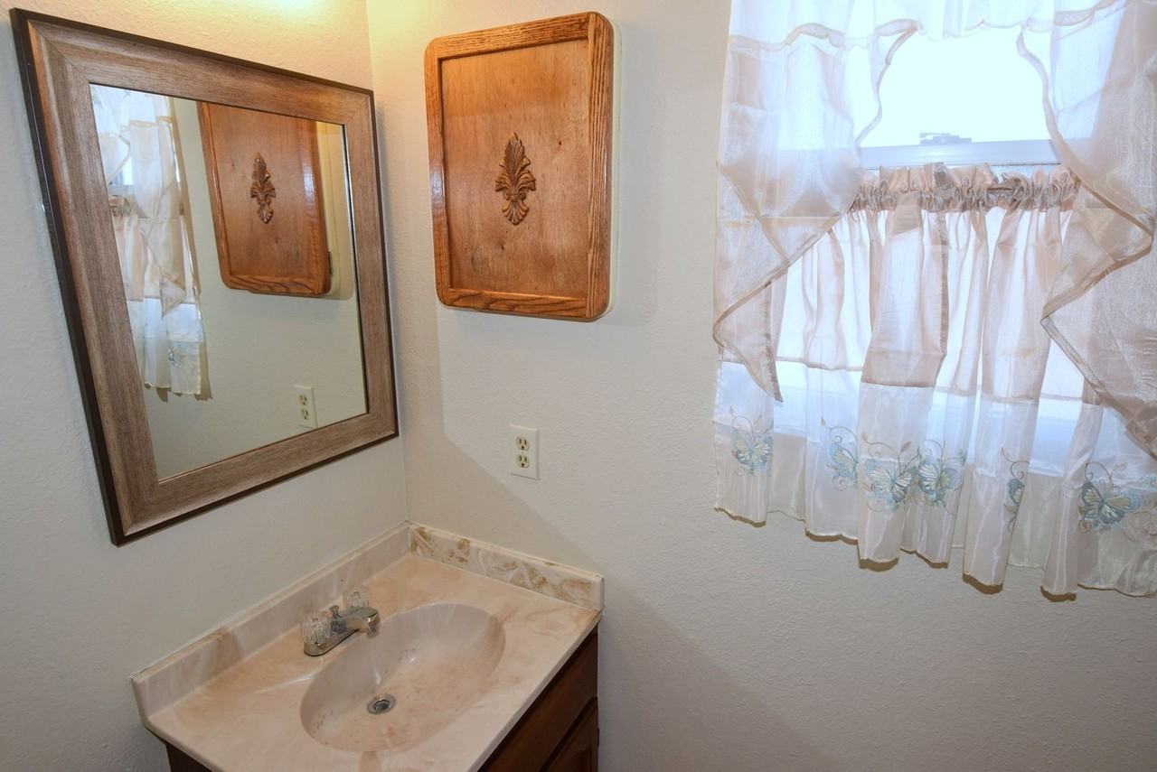 1665 Pegasus Ave Se - Photo 7 of 15