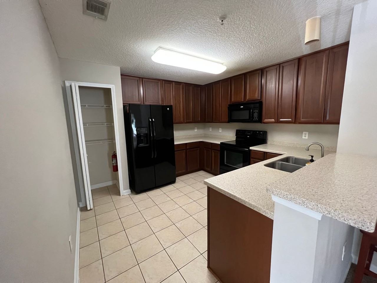 13793 Herons Landing Way - Photo 5 of 10