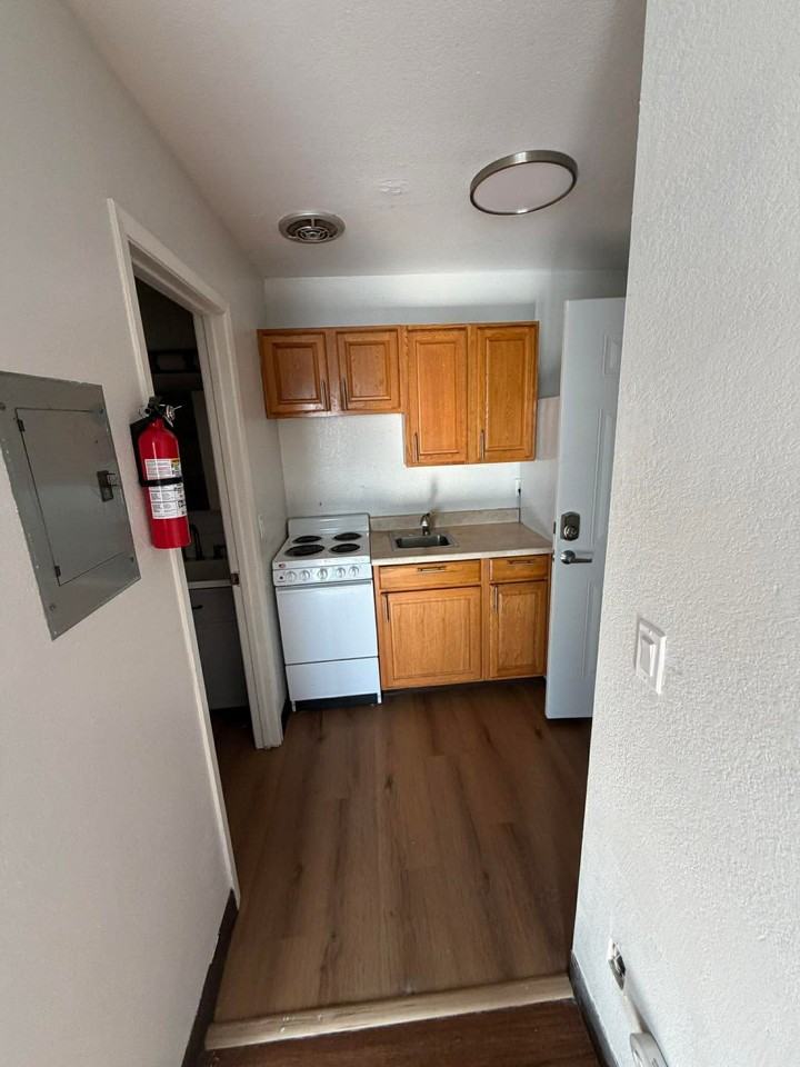 128 N Klevin St #K - Photo 7 of 9