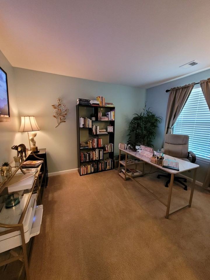 7508 Luminary Dr - Photo 3 of 19