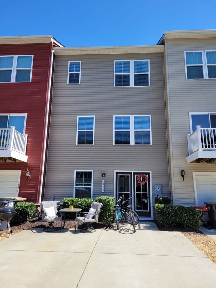 7508 Luminary Dr - Photo 2 of 18