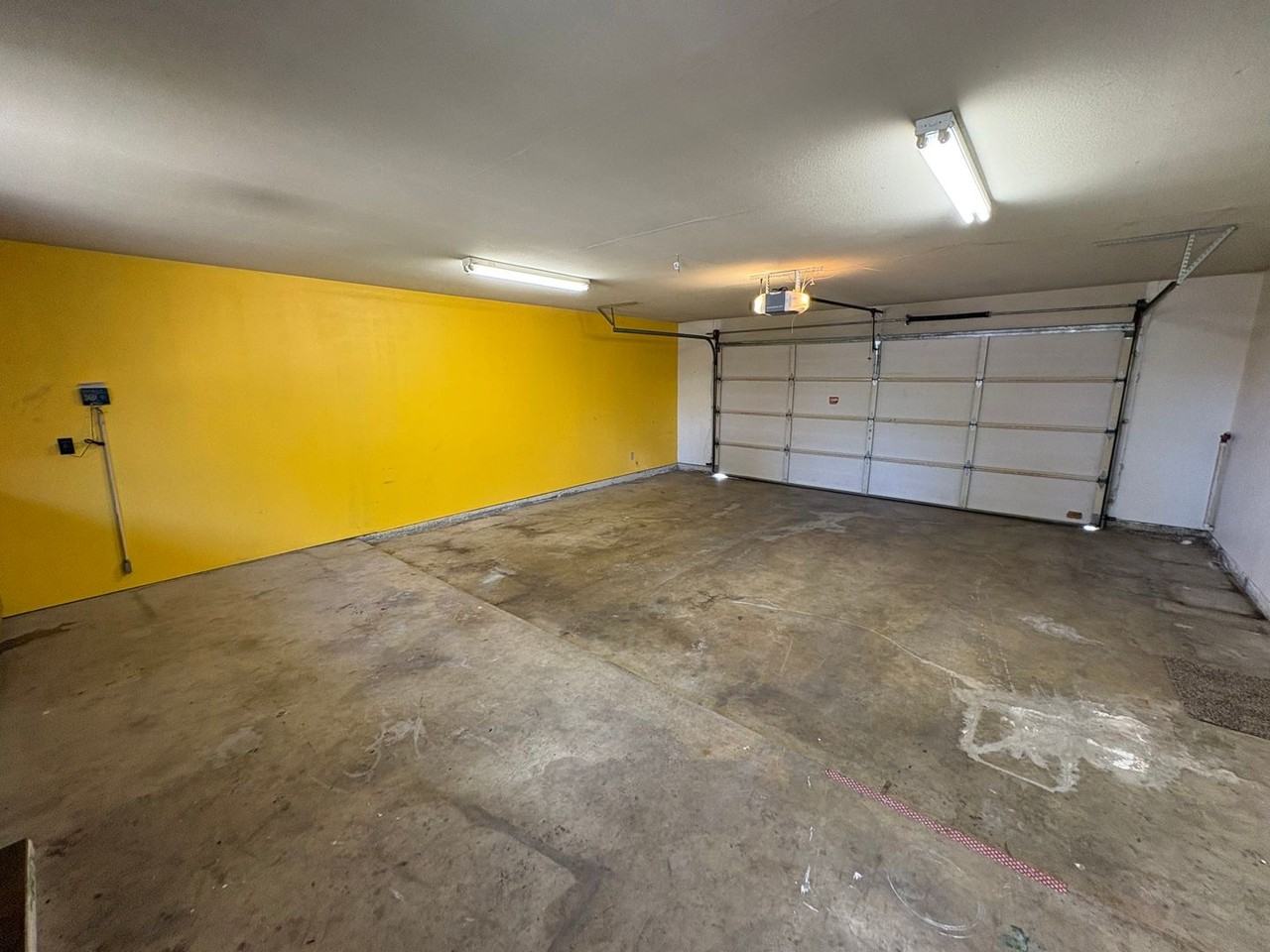 3702 W Dorothea Ct - Photo 2 of 32