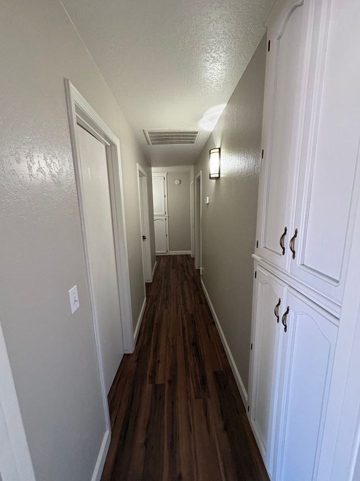 3702 W Dorothea Ct - Photo 6 of 32