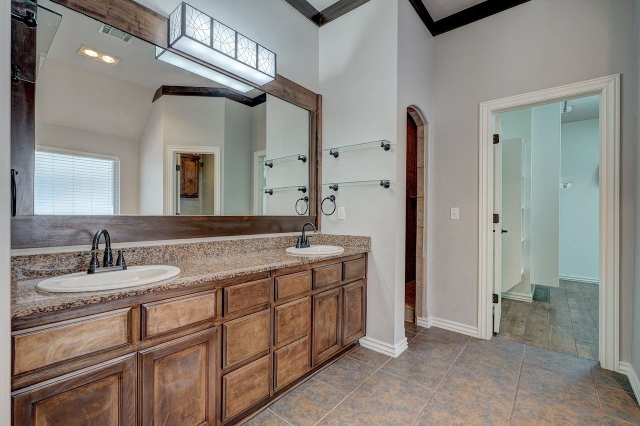 2801 Nw 173rd St - Photo 6 of 50