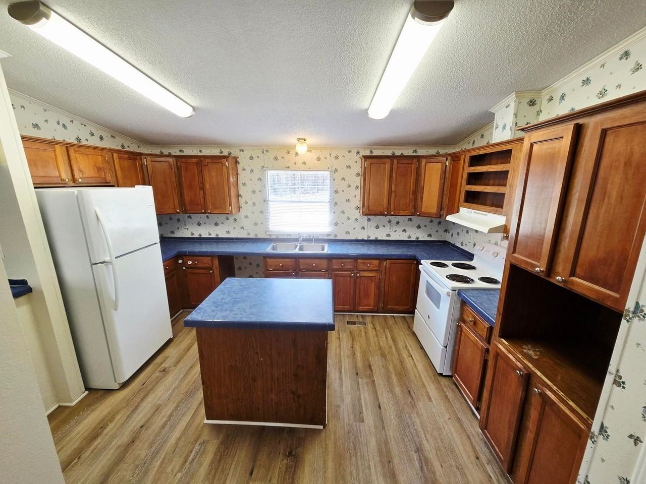 1141 Palmer Farm Rd - Photo 4 of 24