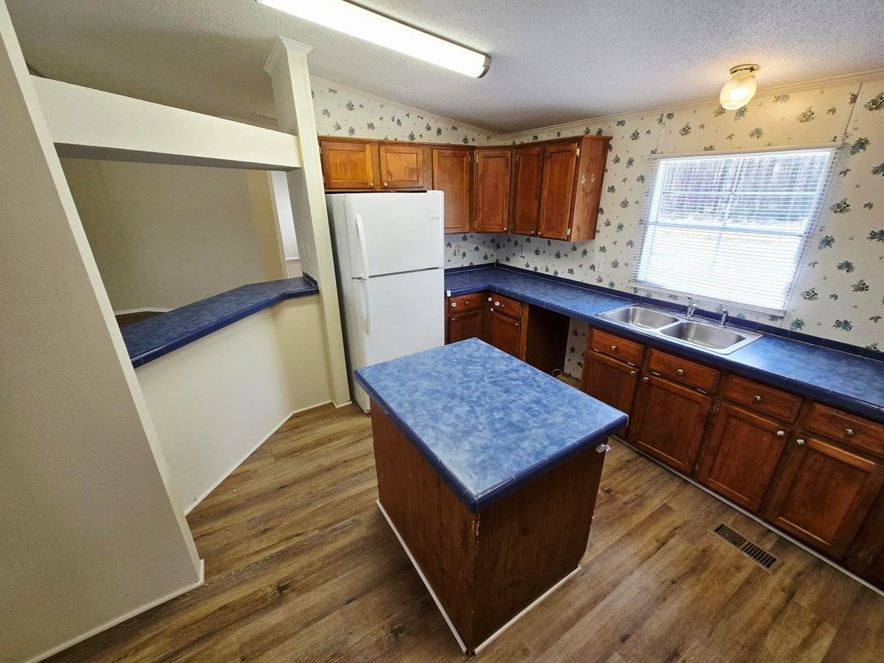 1141 Palmer Farm Rd - Photo 6 of 24