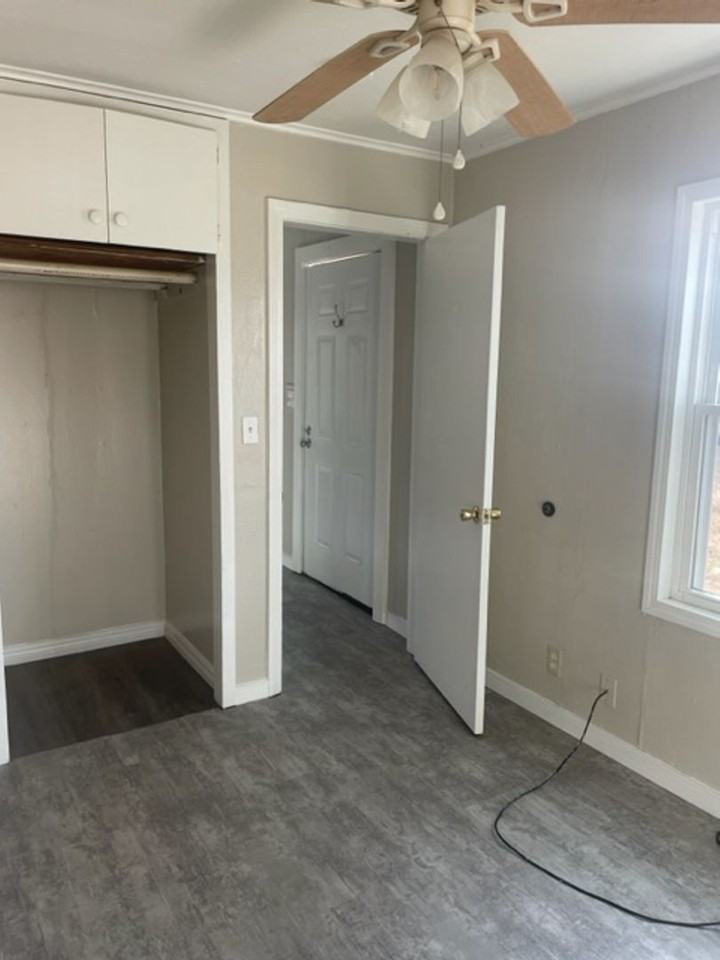 316 1/2 S Seneca Ave - Photo 5 of 6