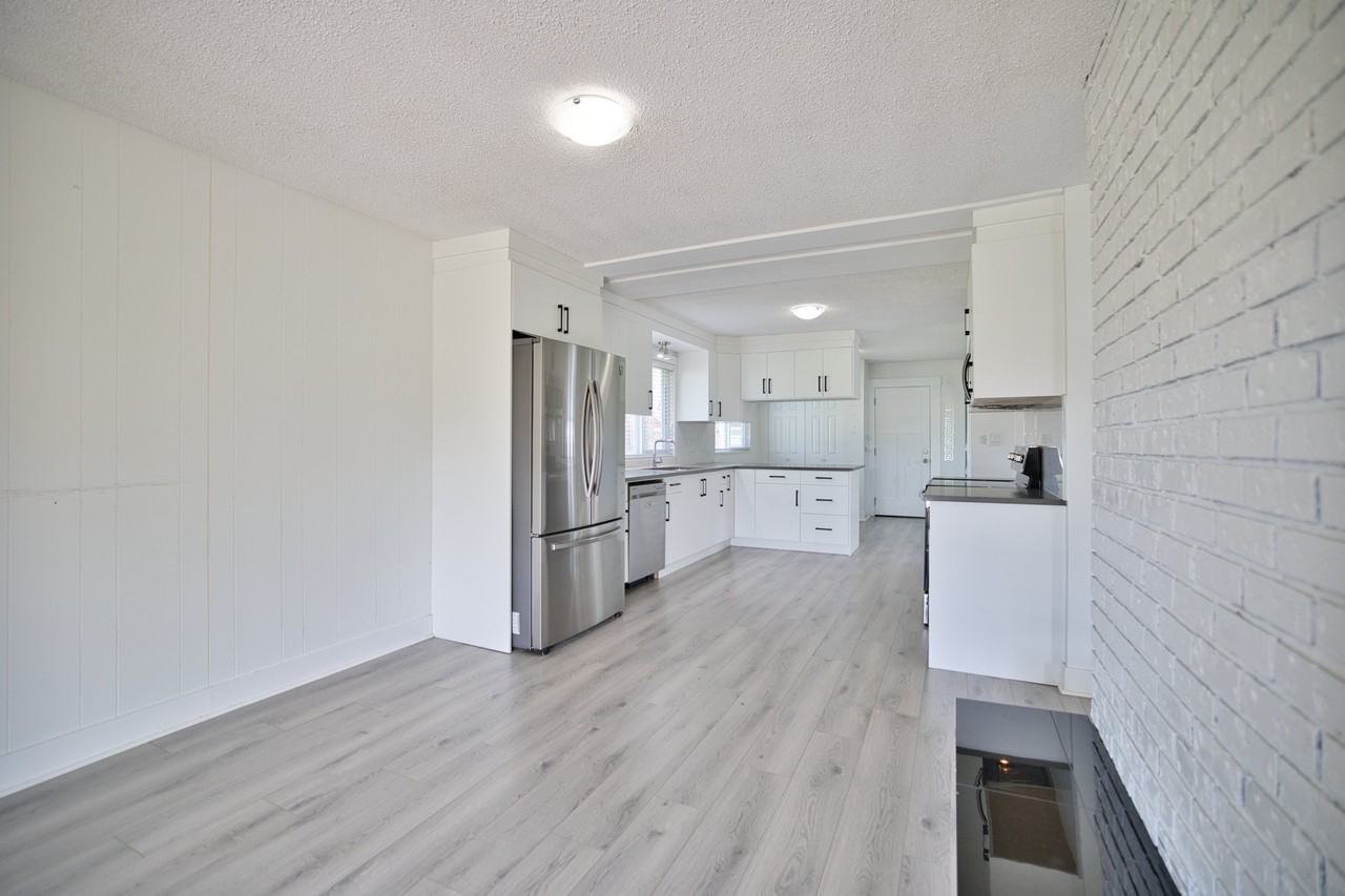 5115 214 Street - Photo 7 of 20