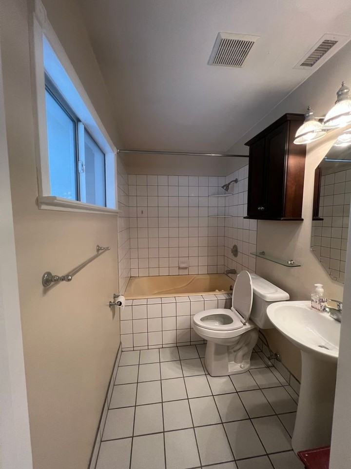 15808 Mayall St - Photo 5 of 11