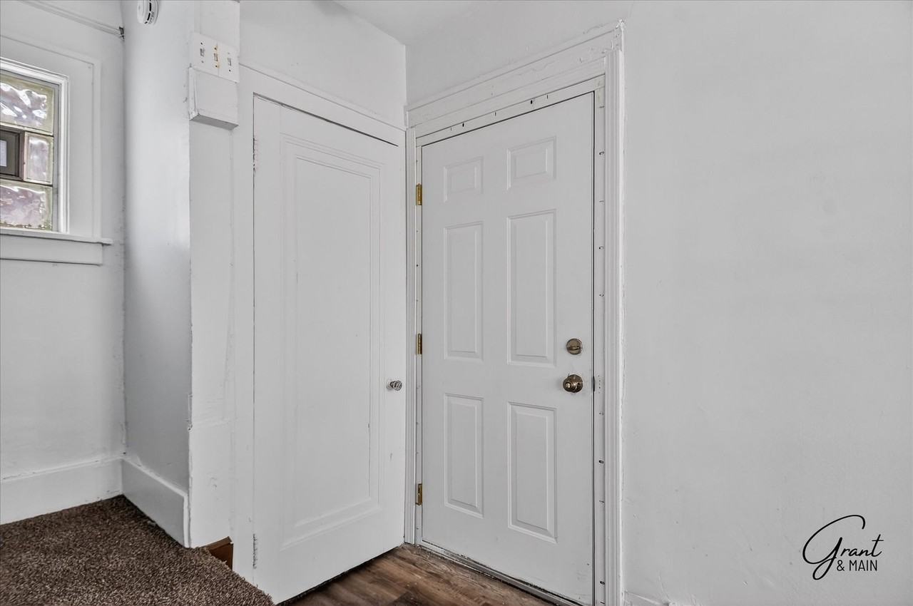 15345 Parkside St - Photo 4 of 17