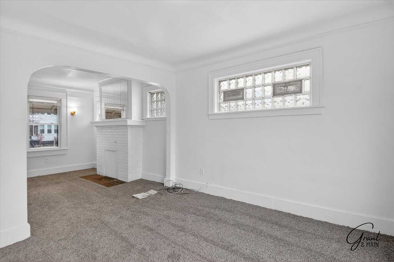 15345 Parkside St - Photo 6 of 17