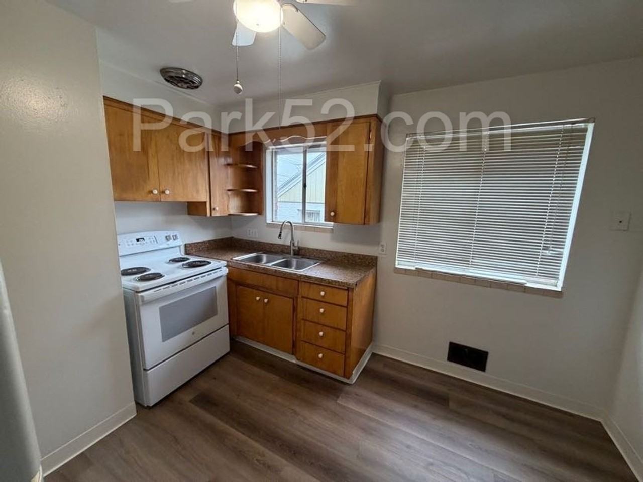 602 N Huson St #04 - Photo 3 of 9