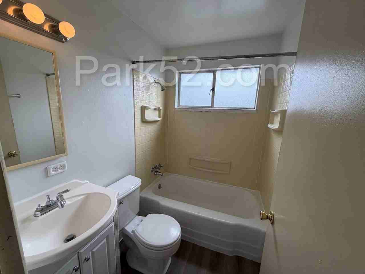 602 N Huson St #04 - Photo 7 of 9