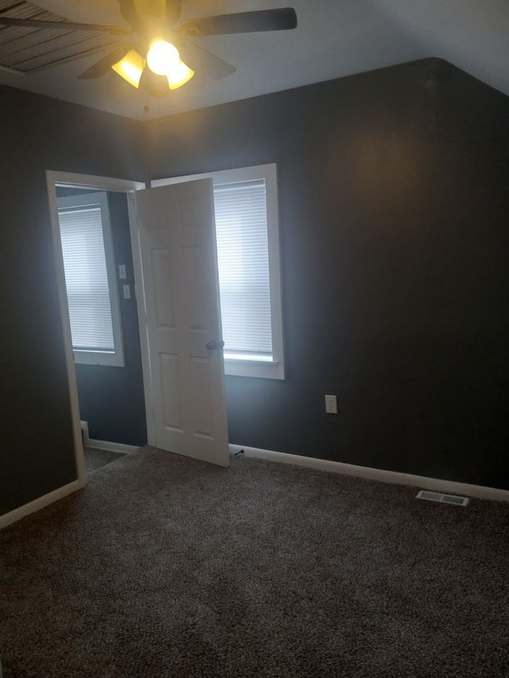 16014 Hackett St - Photo 7 of 9