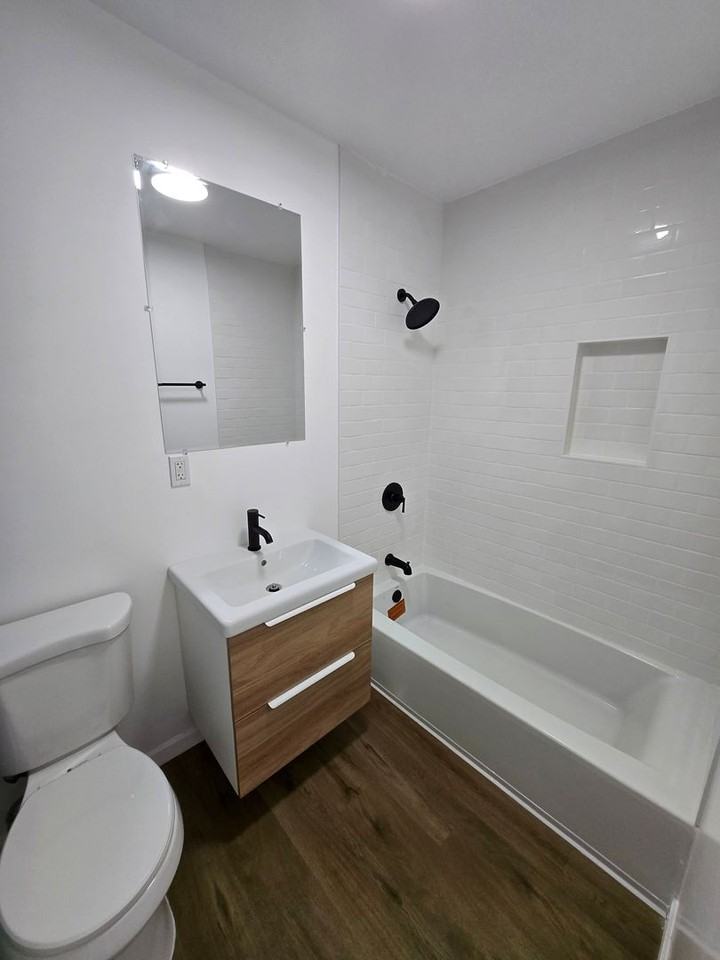 Renovated Units In Echo Park - Photo 5 of 19