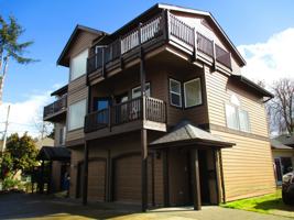 featured image of 330/332 East Bay Dr NE