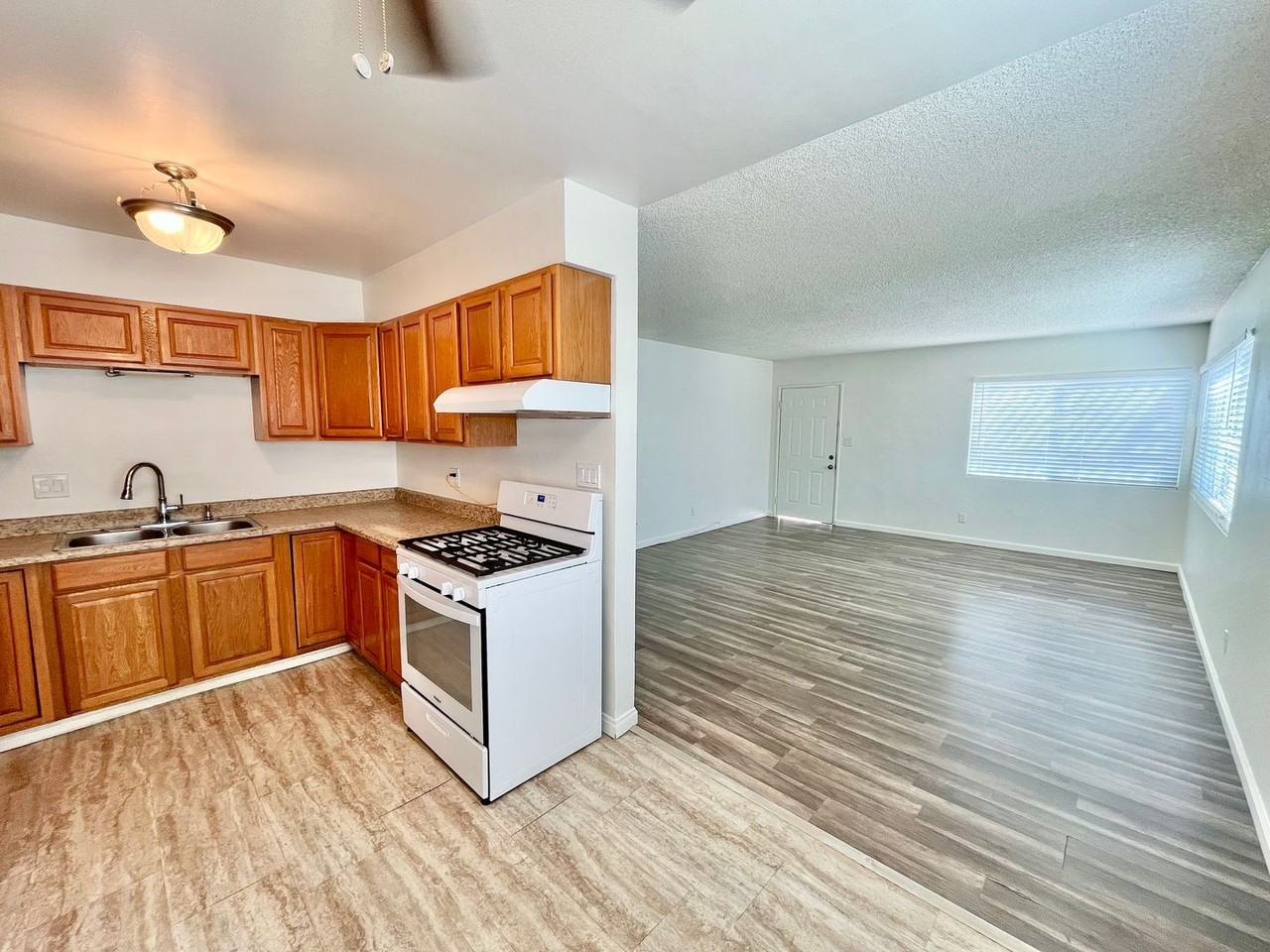 4650 Hawley Blvd - Photo 3 of 9