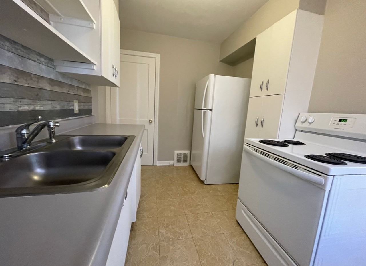 1818 S Vermont Ave - Photo 6 of 12