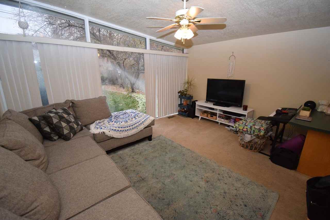 4826 S Viewmont St - Photo 2 of 7