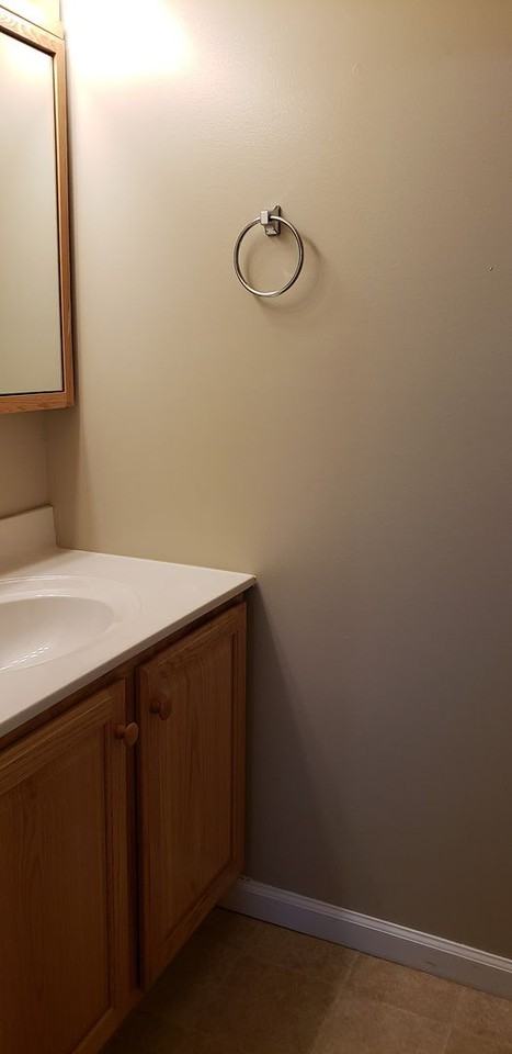 634 Oakwood Ave - Photo 3 of 13