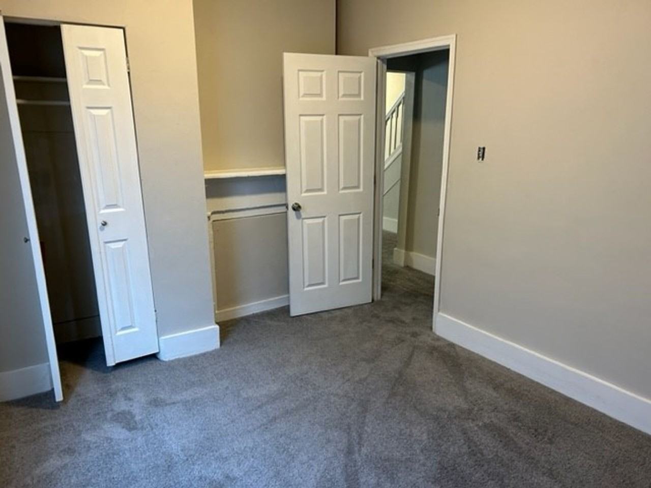 1359 W 40th St - Photo 6 of 12