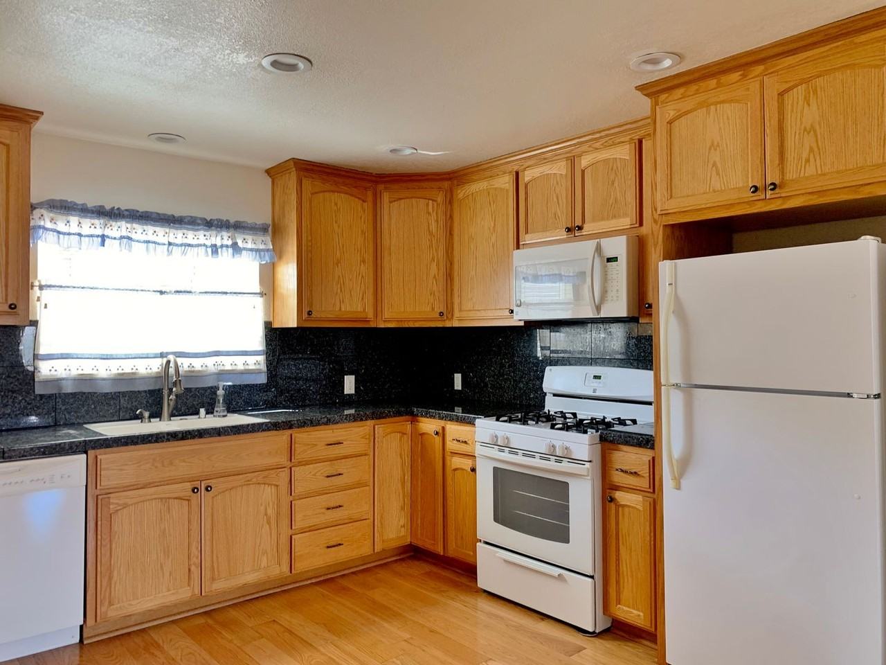 1691 Albion Ct #101 - Photo 4 of 11