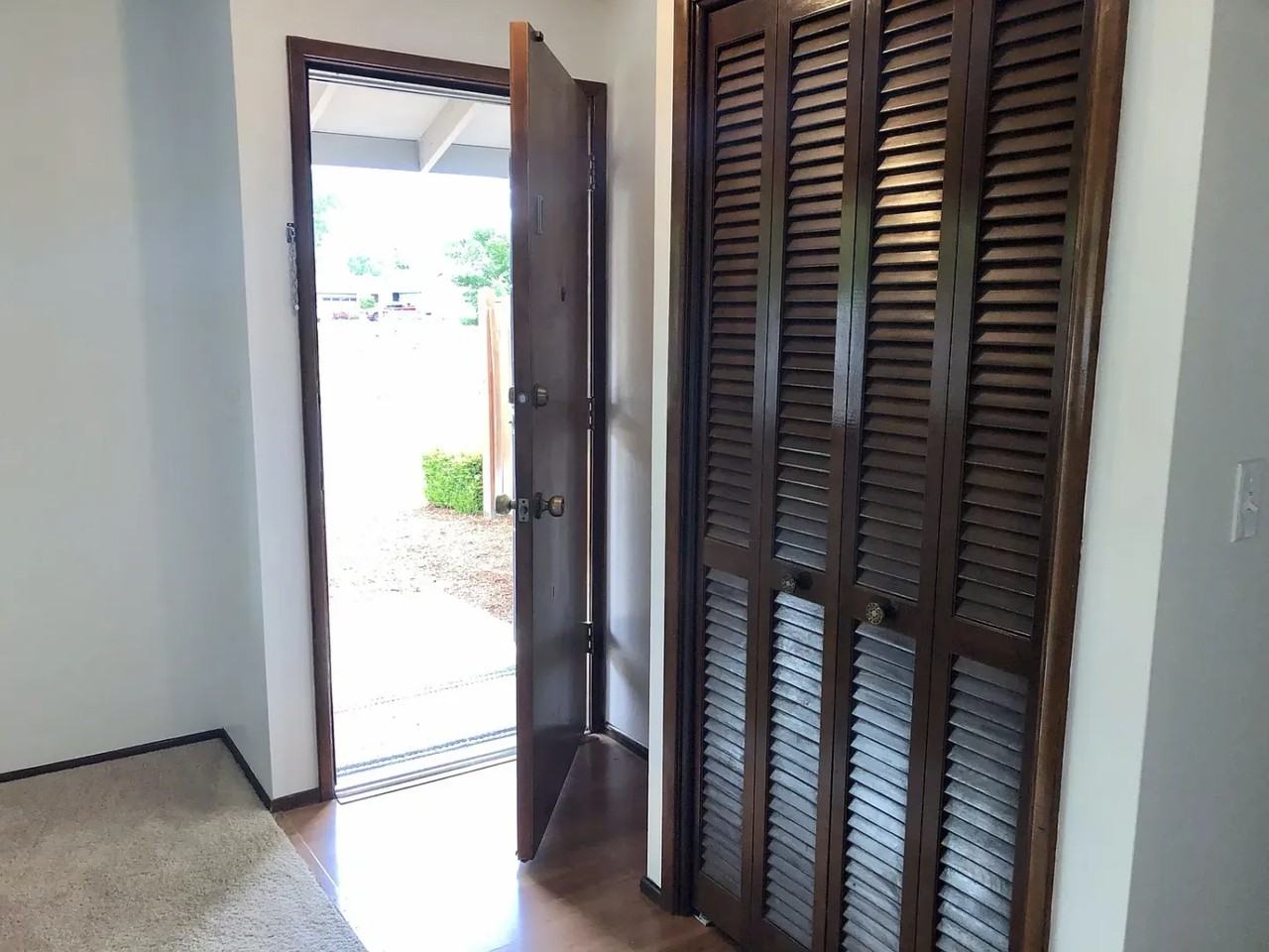 2107 Rocky Ln - Photo 4 of 15