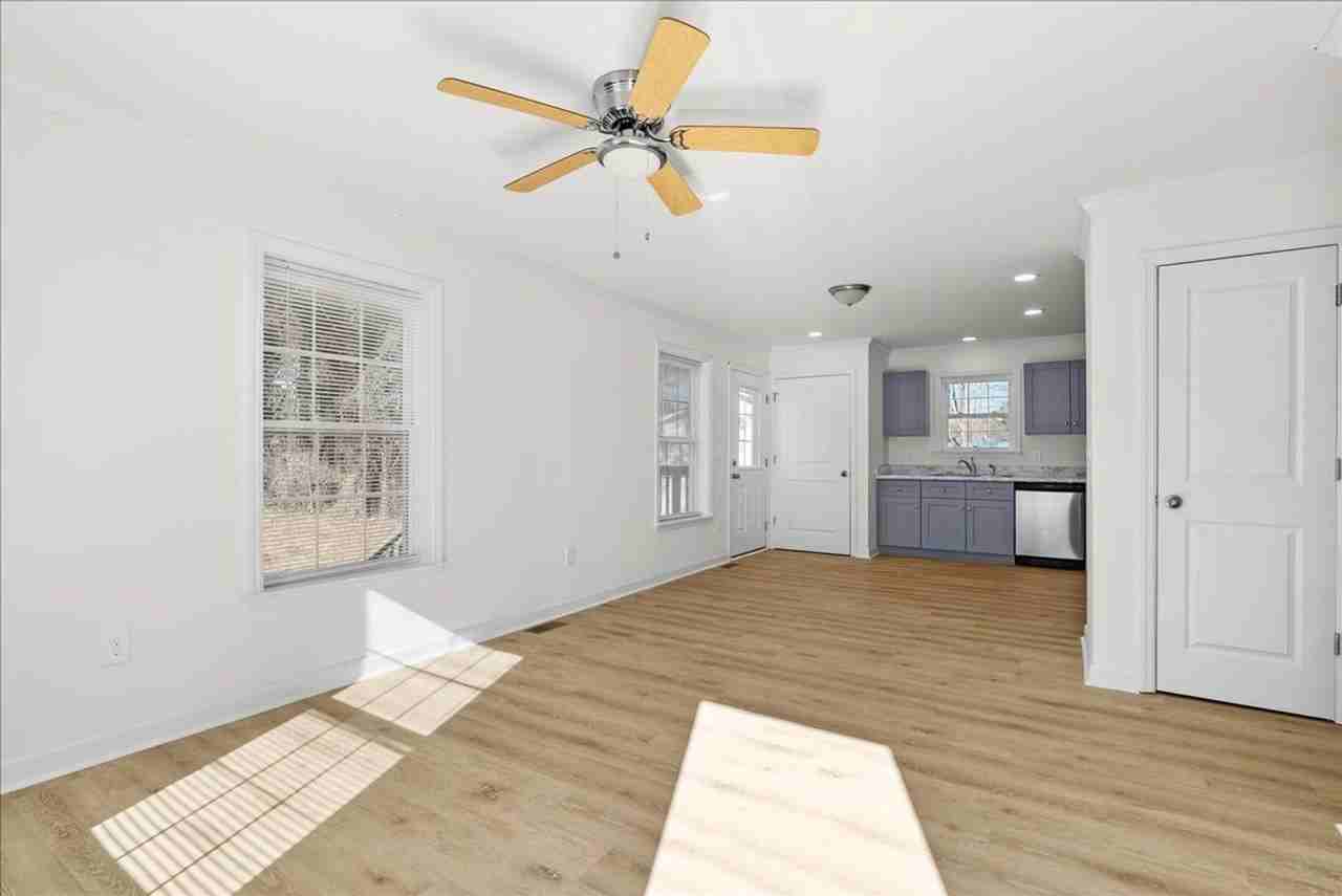 466 N Main St - Photo 2 of 20