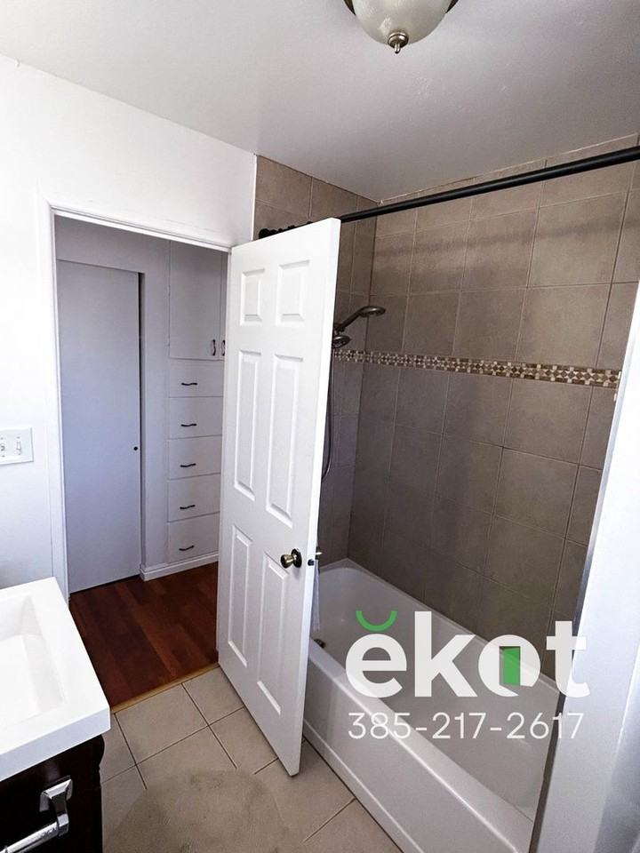 14551 S Redwood Rd - Photo 5 of 20