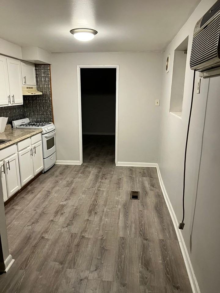 7312 Rockwell Ave - Photo 3 of 27