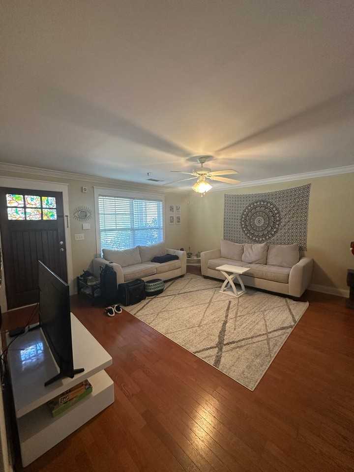 1035 Barnett Shoals Rd - Photo 5 of 31