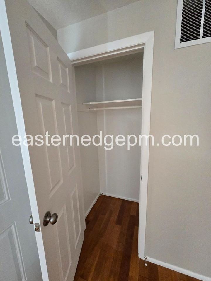 1287 Sw 5th Ave #04 - Photo 3 of 26