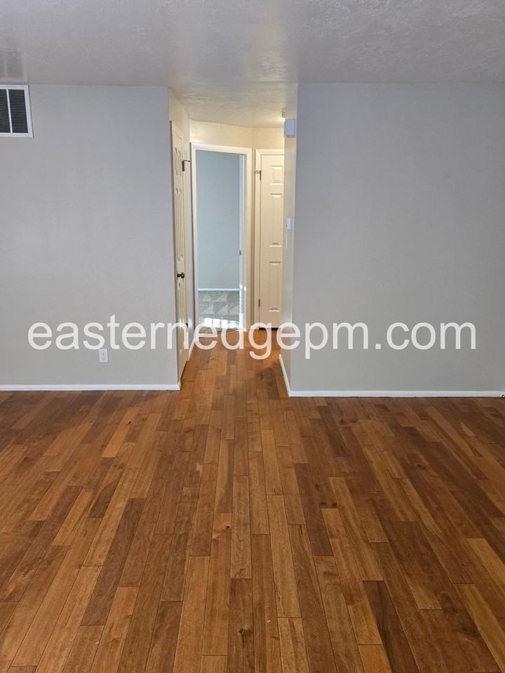 1287 Sw 5th Ave #04 - Photo 6 of 26