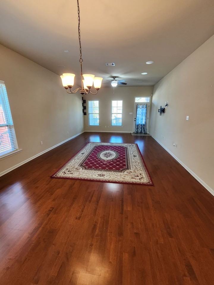 16529 Gallion Dr - Photo 5 of 21